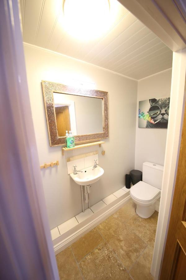 Number 4 Apartment เอ็กซิเตอร์ ภายนอก รูปภาพ